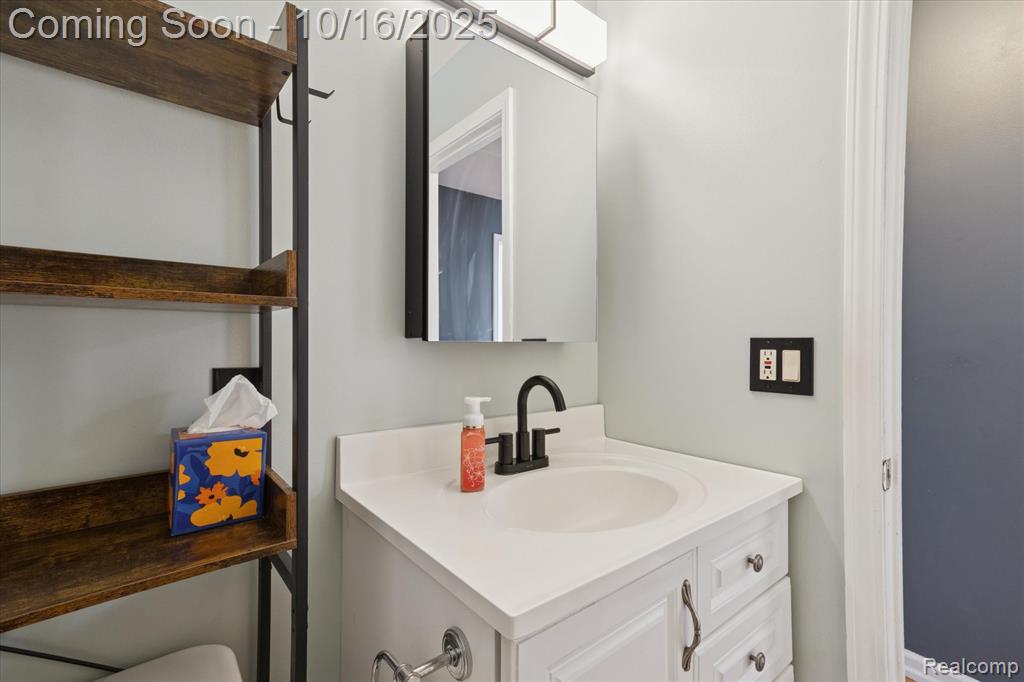 6439 Huntleigh Street, Garden City, MI — Photo 29
