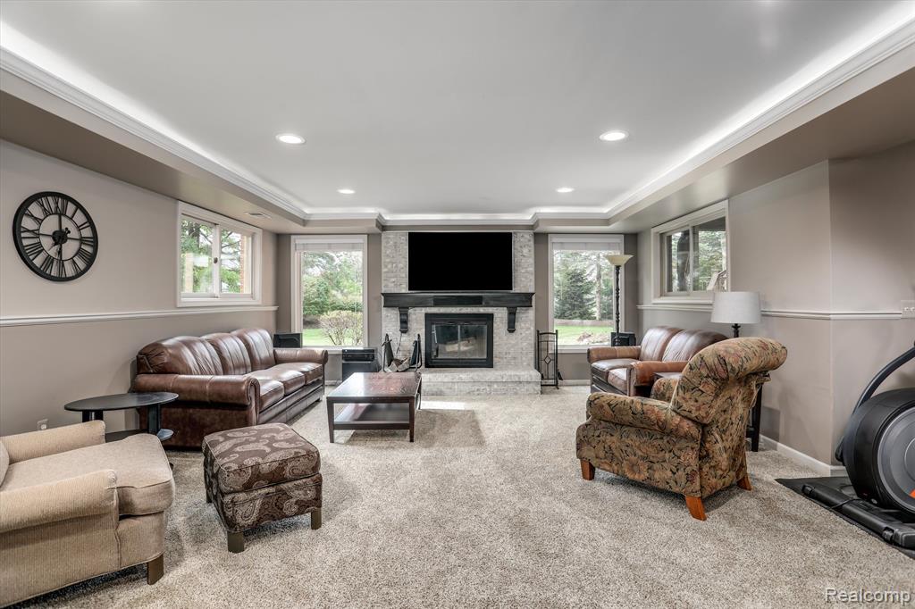 4214 Oak Tree Circle, Rochester, MI 48306 — Photo 40