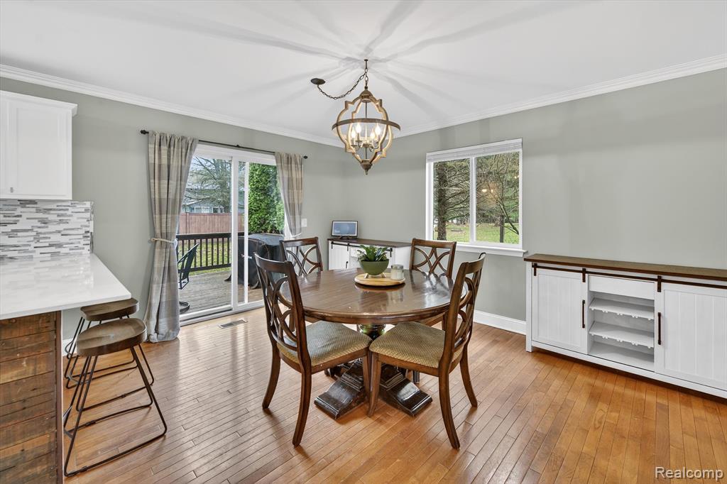 2454 Calvin Court, Pinckney, MI 48169 — Photo 9
