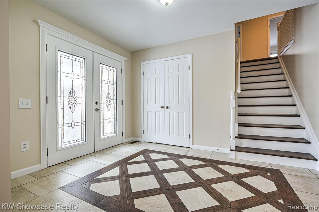 4238 STILL MEADOW Lane, West Bloomfield, MI 48323 — Photo 4