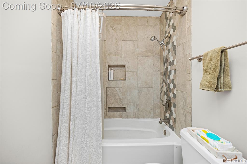 8561 Liberty Boulevard, Westland, MI — Photo 30