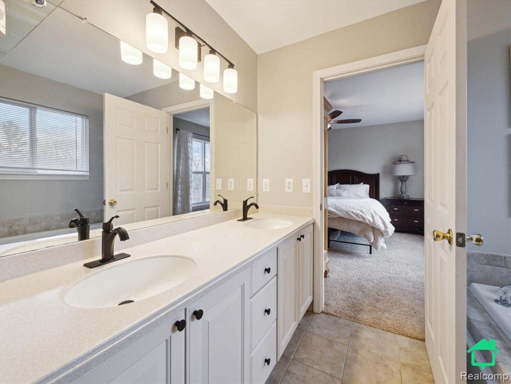 963 Golfview Drive, Lake Orion, MI 48362 — Photo 23