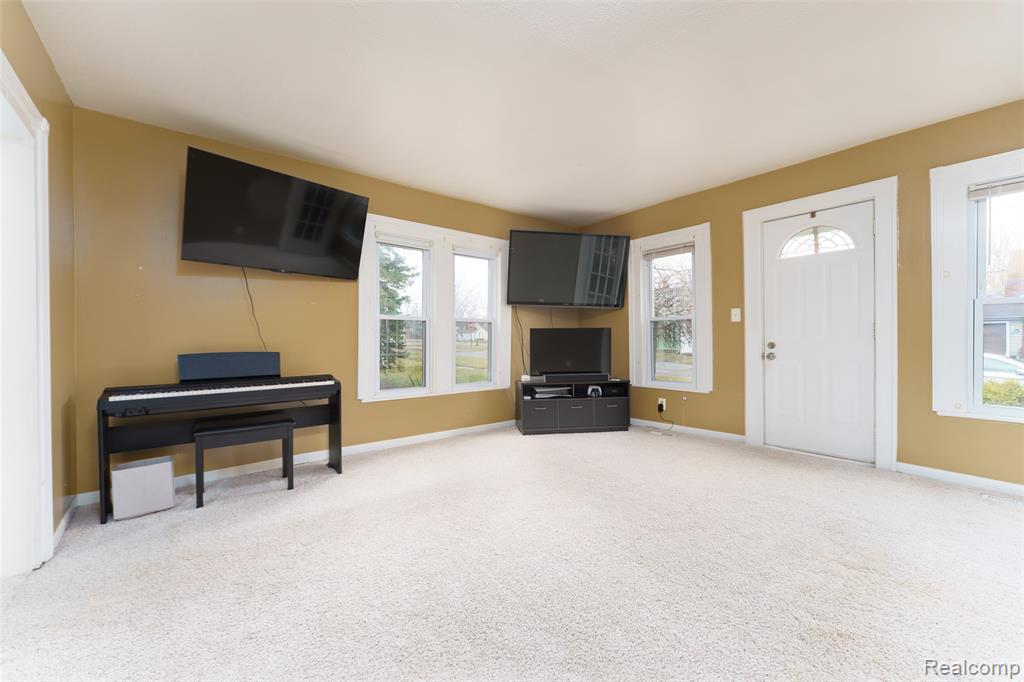 407 S Cedar Street, Williamston, MI 48895 — Photo 3