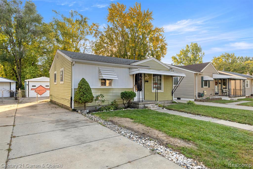 8025 Oak Street, Taylor, MI 48180 — Photo 2