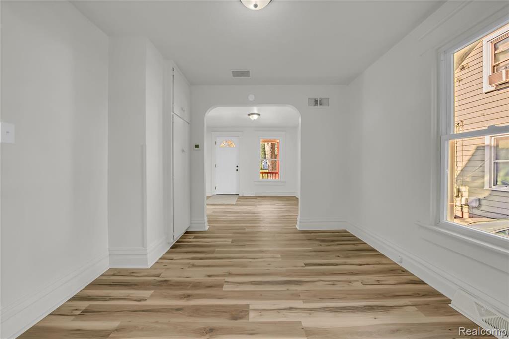 606 W 4th Street, Monroe, MI 48161 — Photo 2