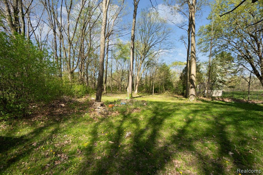 5407 Country Lane, Flint, MI 48506 — Photo 34