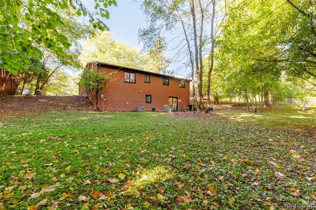 1716 Dover Court, Ypsilanti, MI 48198 — Photo 30