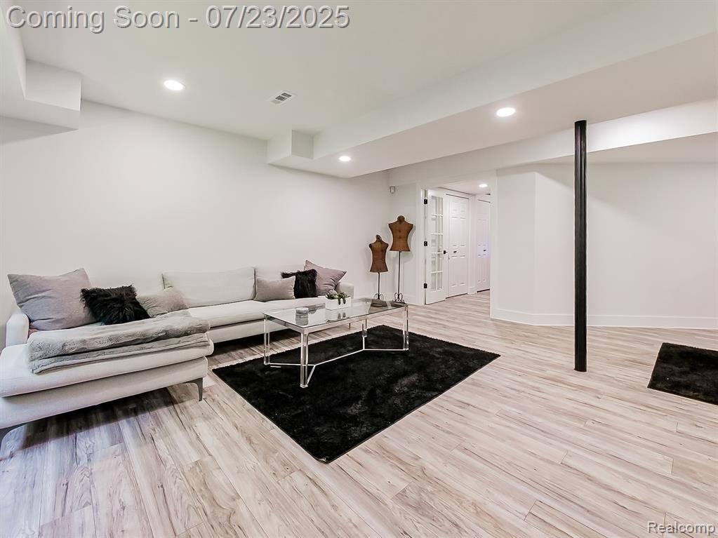 6590 Pembridge Hill, West Bloomfield, MI — Photo 29