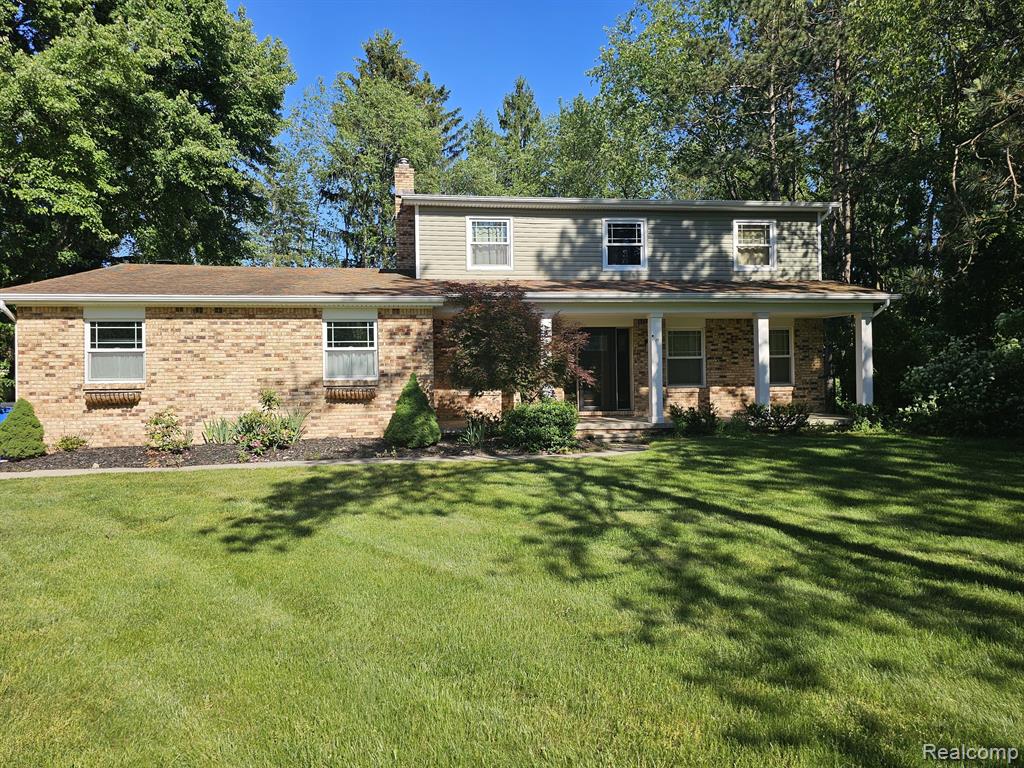 5163 PINE HILL Circle, Howell, MI 48843 — front exterior