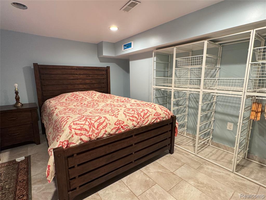 6438 Barrie Street, Dearborn, MI 48126 — Photo 18