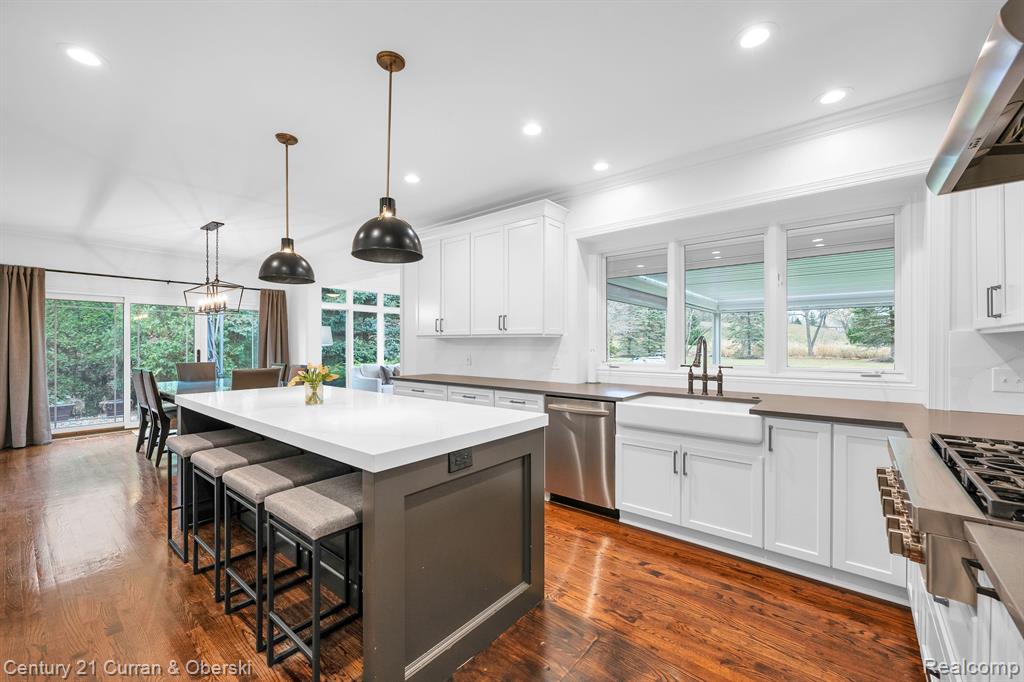 17944 RIDGEVIEW Drive, Northville, MI 48168 — Photo 8