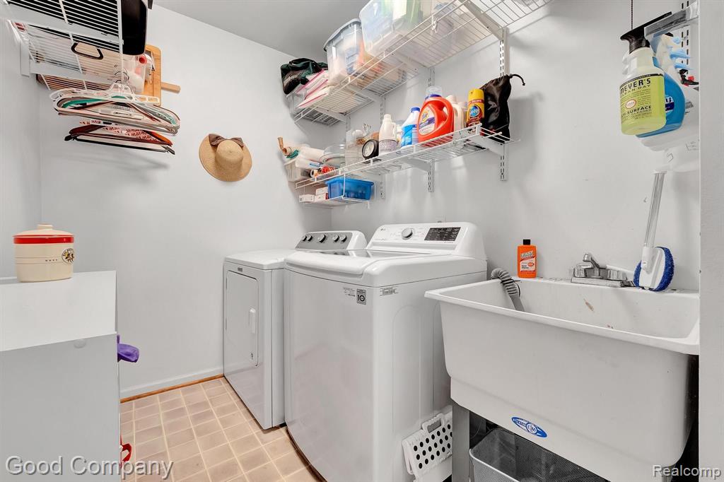 24513 Sarah Flynn Drive, Novi, MI — Photo 31
