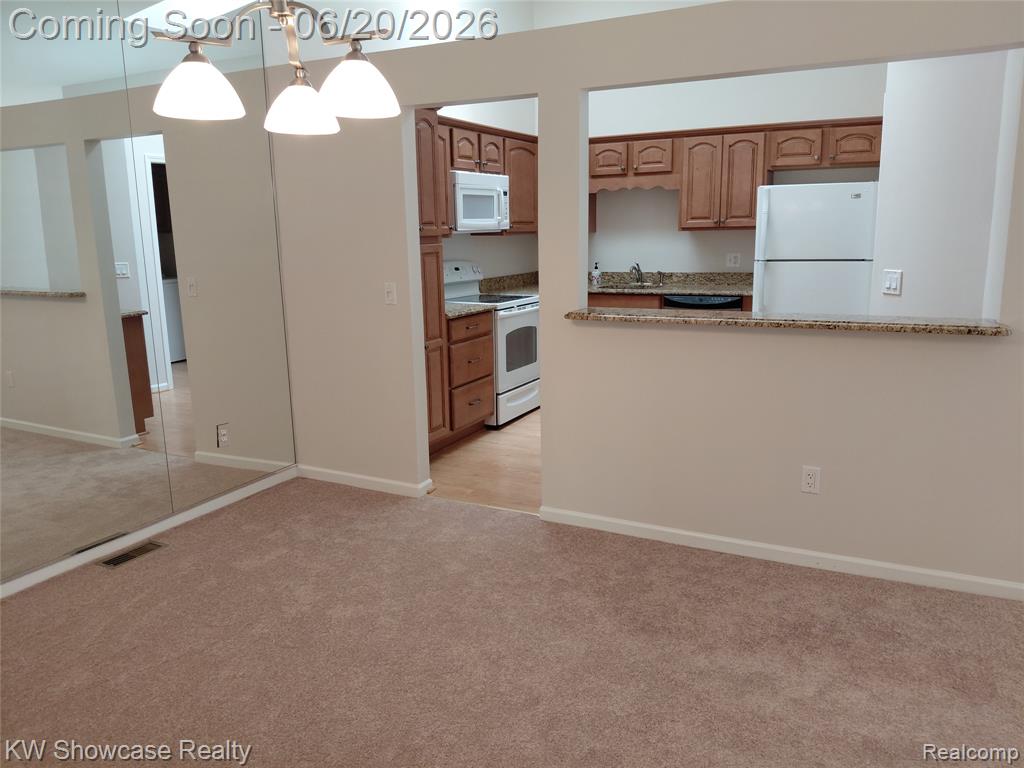 7368 Meadowridge Drive, West Bloomfield, MI — Photo 8
