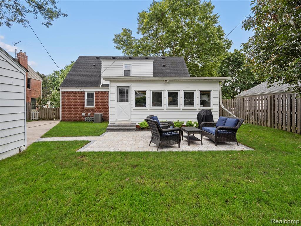 4420 SAMOSET Road, Royal Oak, MI 48073 — Photo 37