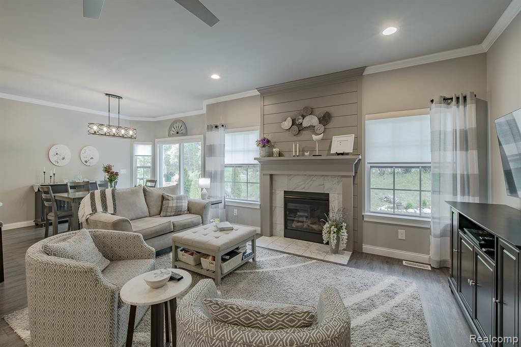 7466 Village Court, Davisburg, MI 48350 — Photo 10