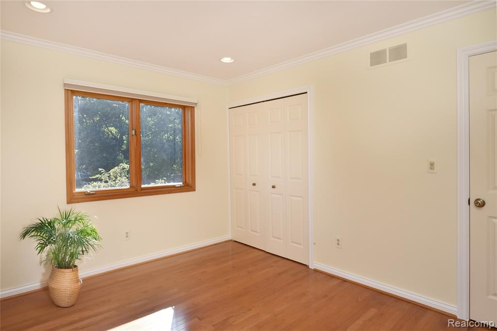 4451 Cypress Drive, Troy, MI 48085 — Photo 31