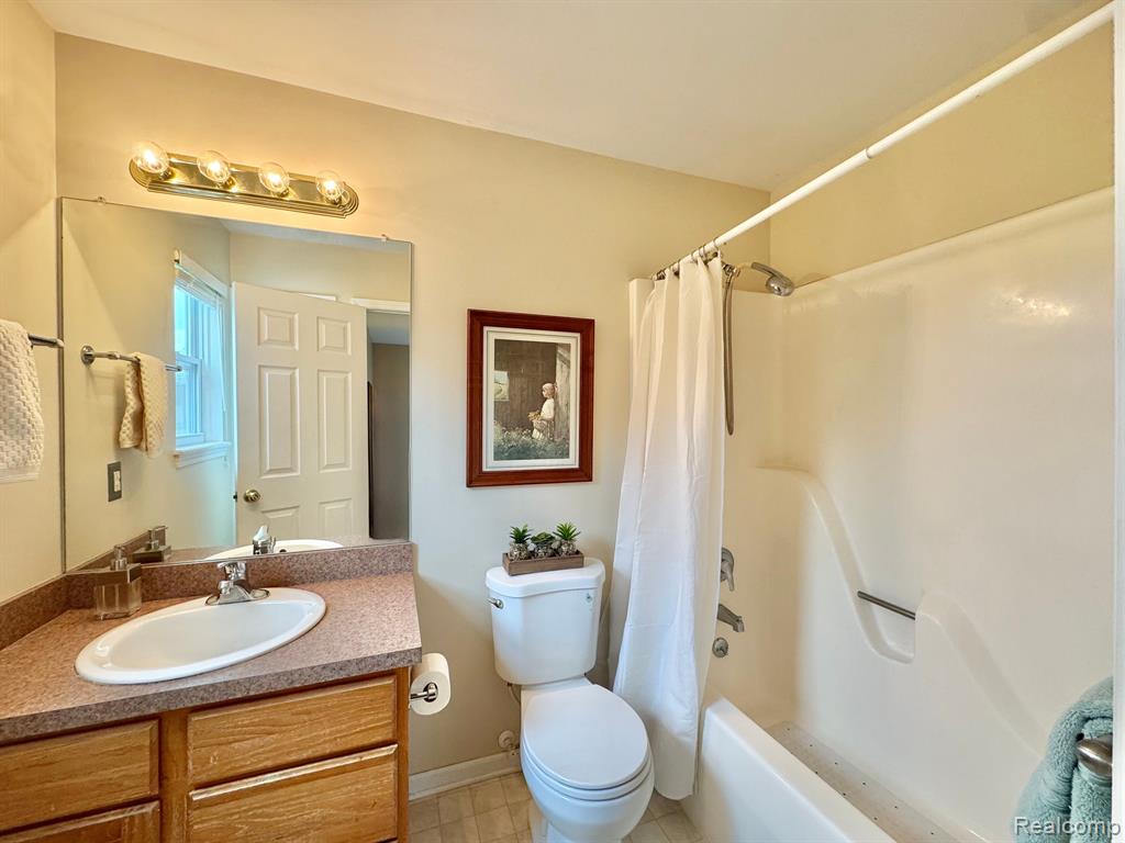 6349 Kings Court, Flushing, MI 48433 — Photo 23