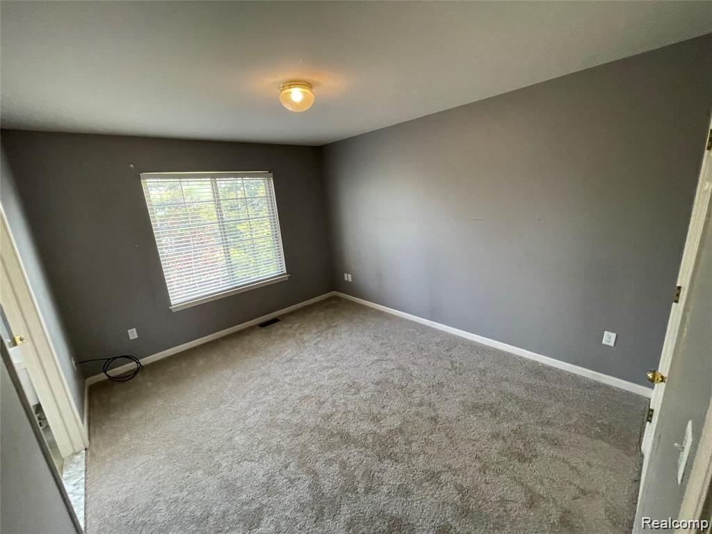 8767 HARDWOOD Drive, Van Buren, MI 48111 — Photo 14