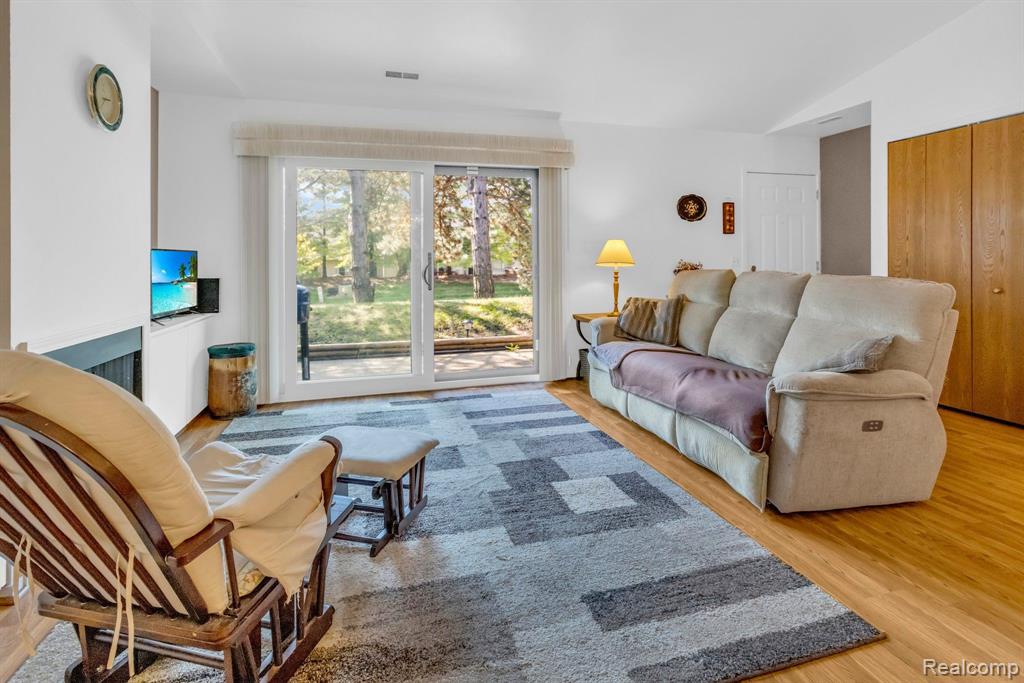 302 SPRING BROOKE Drive, Brighton, MI 48116 — Photo 3