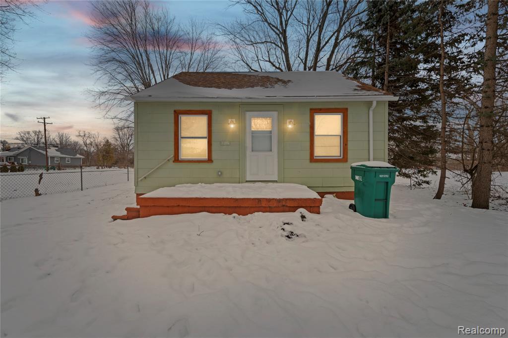7315 Hollywood Street, Romulus, MI 48174 — front exterior