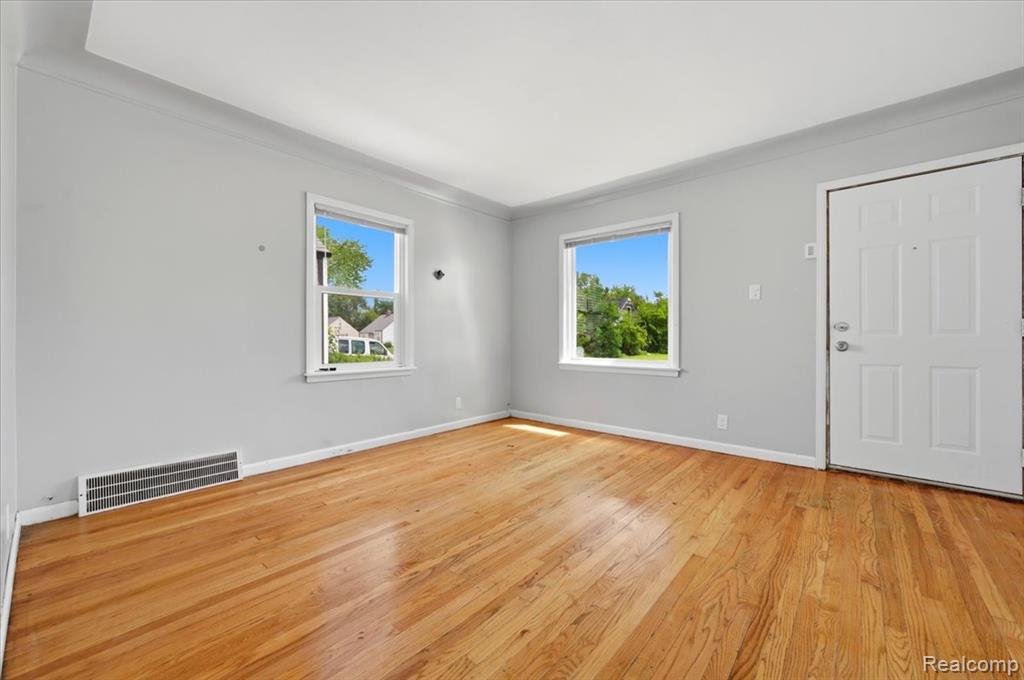 16069 Fairmount Drive, Detroit, MI 48205 — Photo 7
