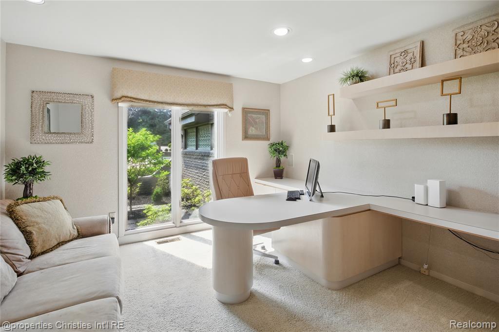 4713 Mada Court, West Bloomfield, MI — Photo 21
