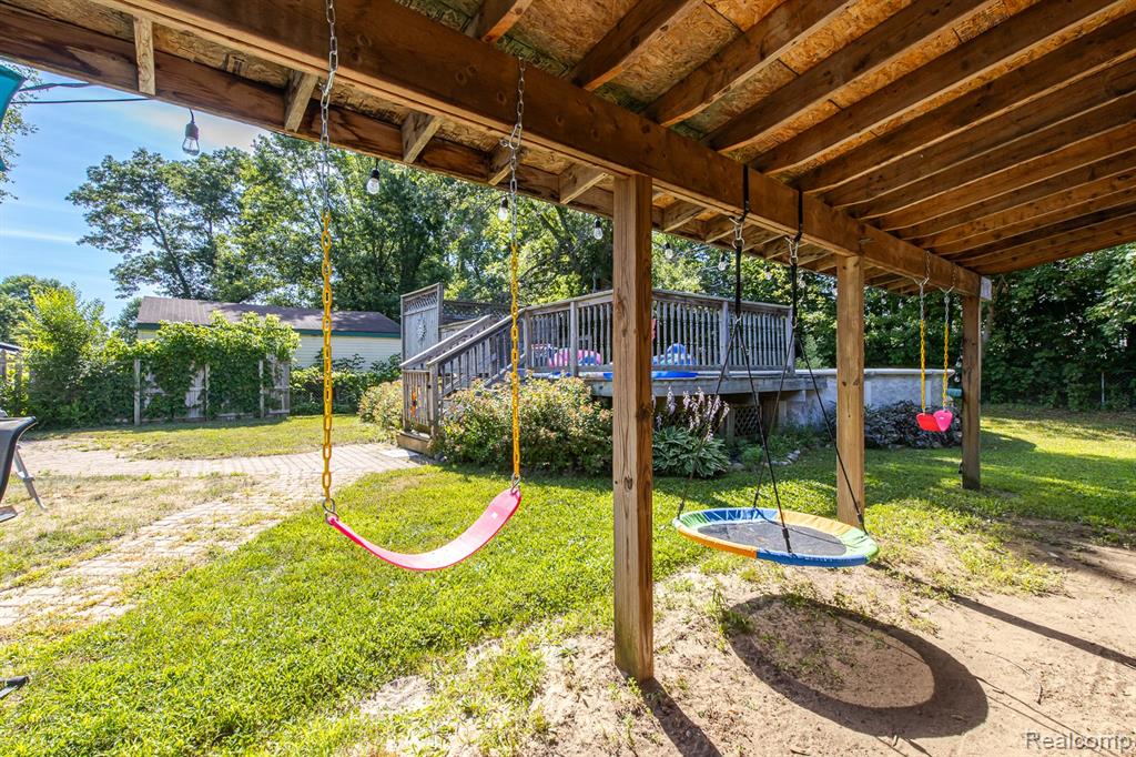 6621 Doyon Drive S, Waterford, MI 48327 — Photo 24