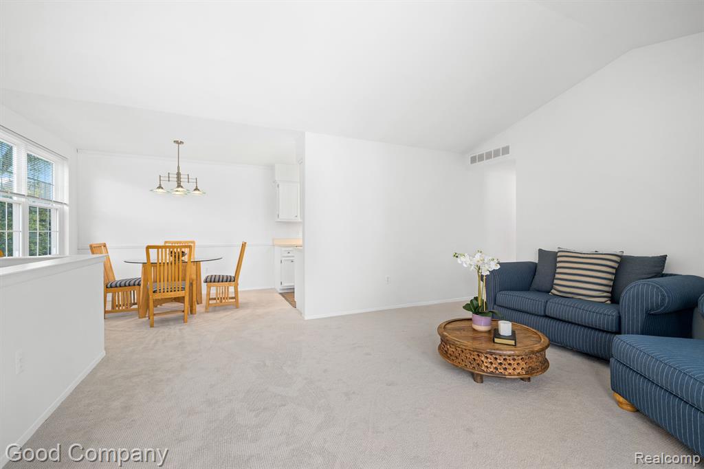 2068 Hidden Meadows Drive, unit D, Walled Lake, MI 48390 — Photo 5