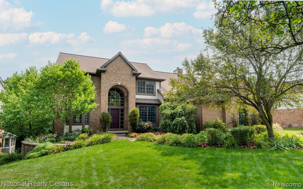 3813 Kaeleaf Road, Lake Orion, MI