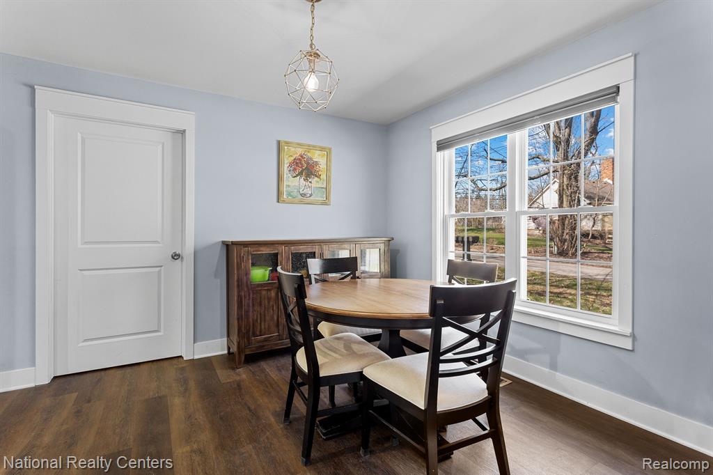 3706 Lakeview Boulevard, Orchard Lake Village, MI 48324 — Photo 9