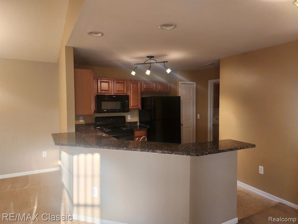 44275 PRINCETON Drive, Clinton Twp, MI 48038 — Photo 5