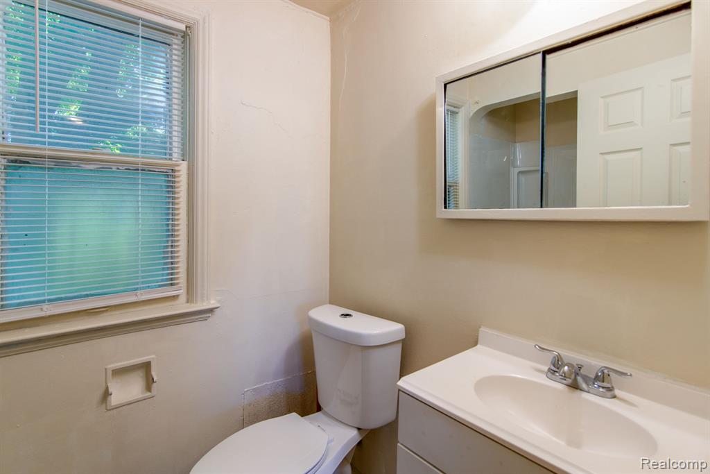 13118 FRANKFORT Street, Detroit, MI 48213 — Photo 14