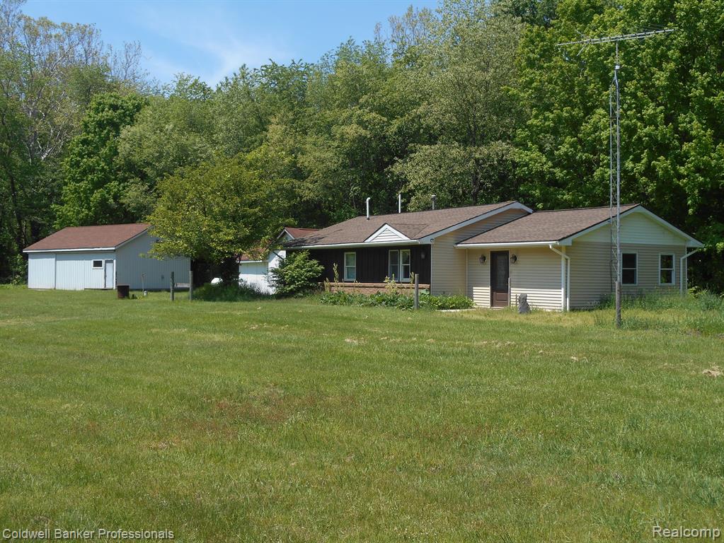 1651 CASTLE Road, North Branch, MI 48461 — Photo 26