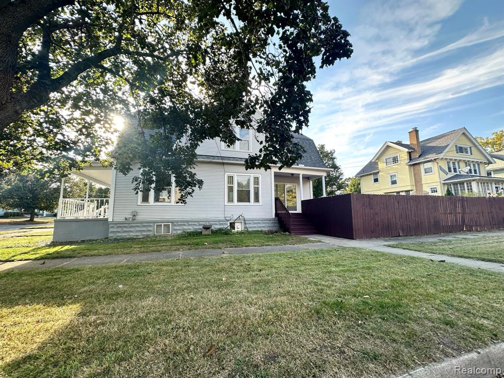 902 W Washington Avenue, Jackson, MI 49203 — Photo 3