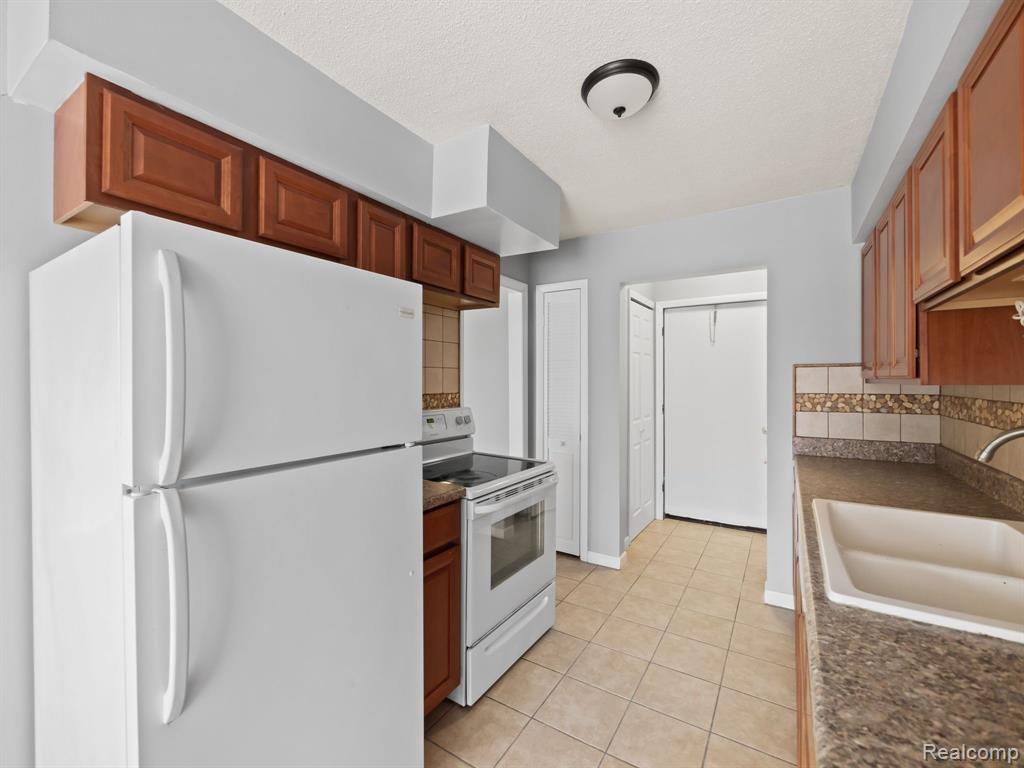 46733 Shelby Road, Shelby Twp, MI 48317 — Photo 10