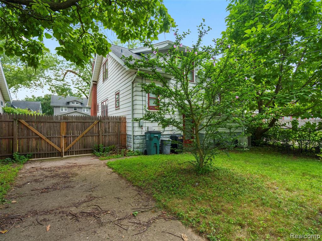 816 Pearson Street, Ferndale, MI 48220 — Photo 18