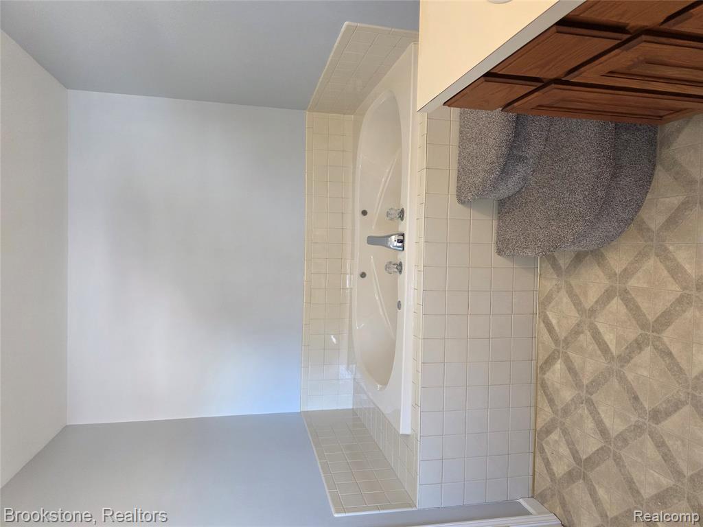 436 Gary Ray Drive, Davison, MI 48423 — Photo 16