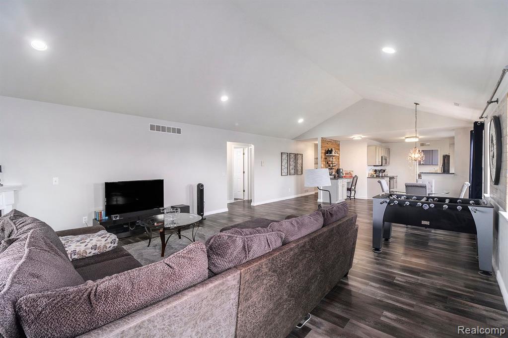 45700 GABLE Drive, Macomb, MI 48044 — Photo 6