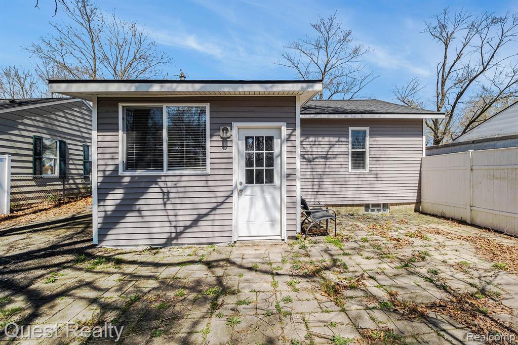 9489 PORTAGE Trail, White Lake, MI — Photo 21