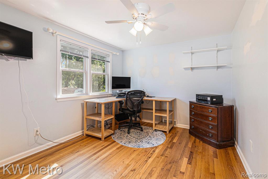 449 Shoreview Drive, Waterford, MI 48328 — Photo 21