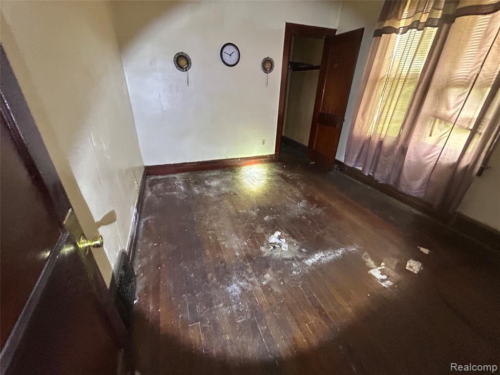 5050 Seminole Street, Detroit, MI 48213 — Photo 9