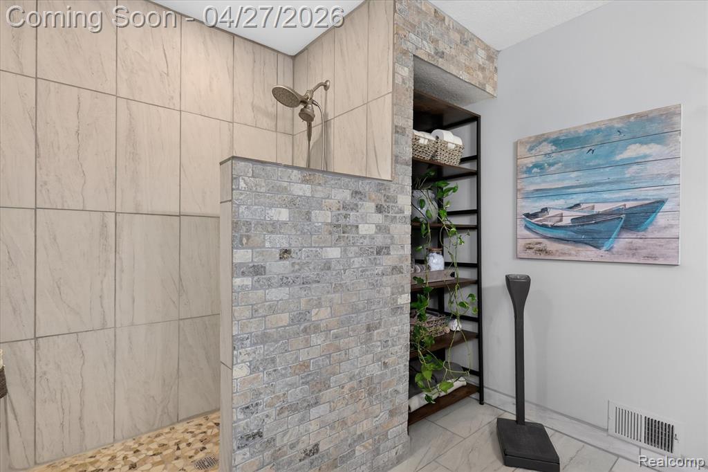 3965 Aspen Court, Trenton, MI 48183 — Photo 28