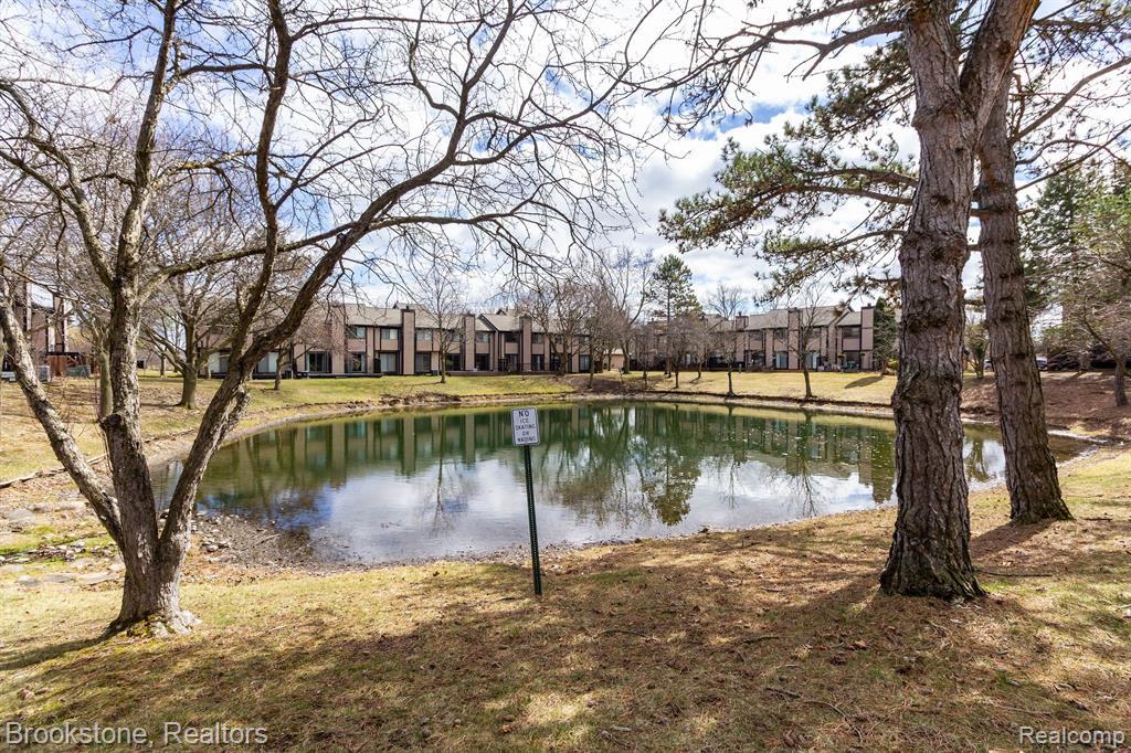 5215 RICHARD Run, West Bloomfield, MI — Photo 40