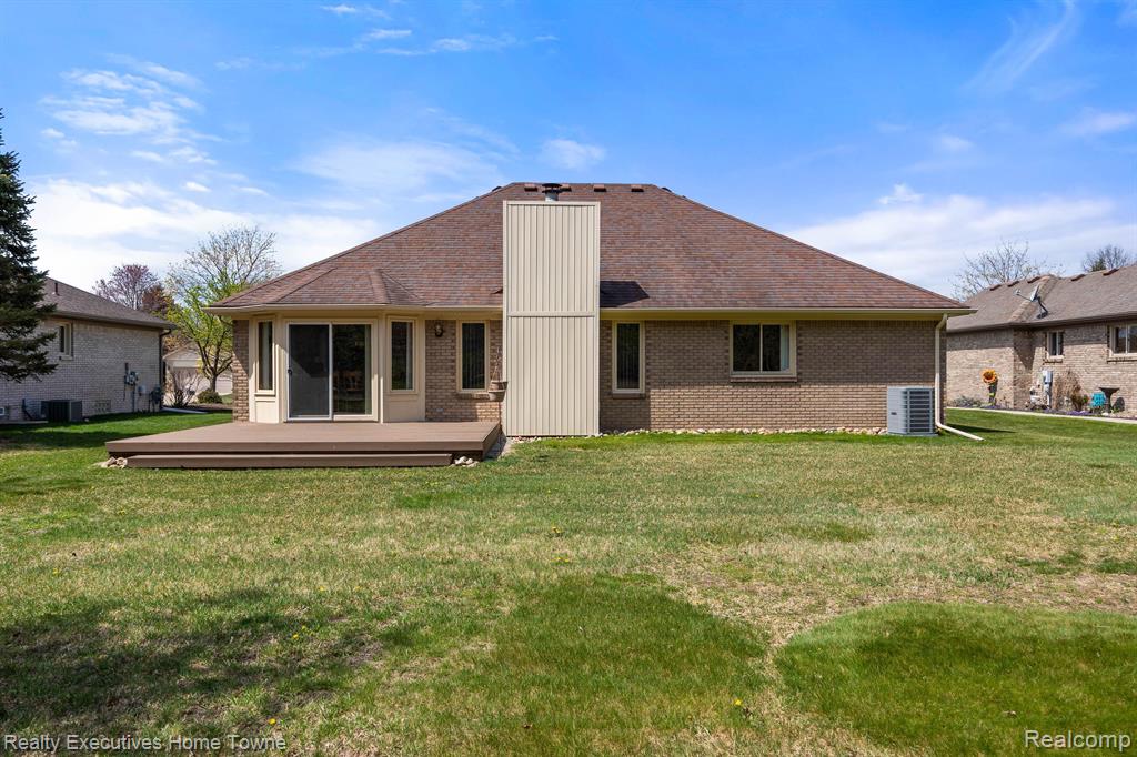 57946 EMERALD, Washington, MI — Photo 27
