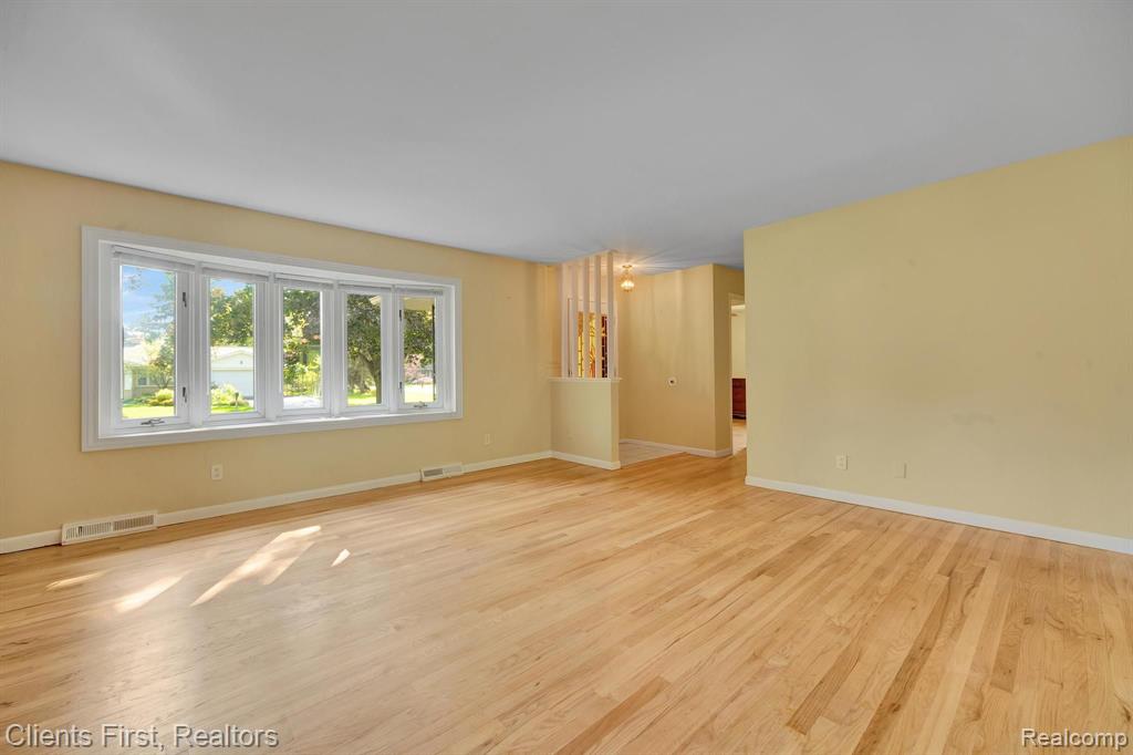 505 MAULBETSCH Street, Ypsilanti, MI 48197 — Photo 4