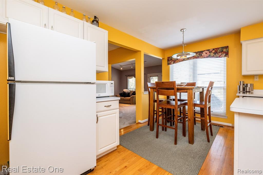 7265 WILLOW OAK Drive, West Bloomfield, MI 48324 — Photo 16