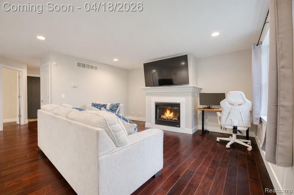 23092 Berdeno Avenue, Hazel Park, MI 48030 — Photo 14