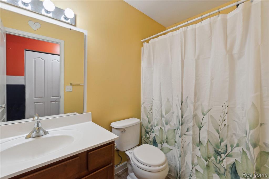 658 GLENLIVET Street, Howell, MI 48843 — Photo 36