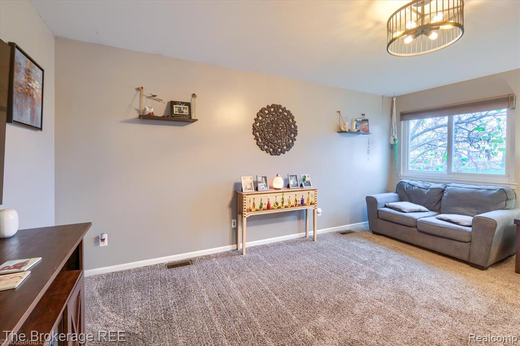 9475 Sandy Hollow Lane, Davison, MI 48423 — Photo 9