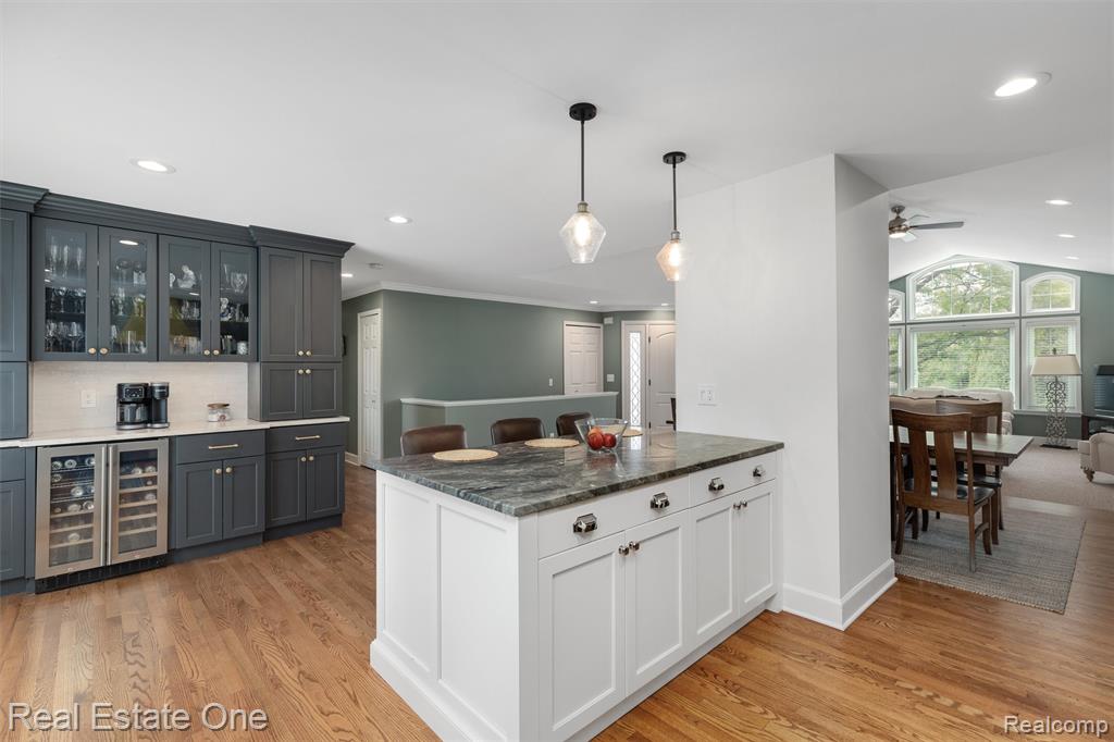 1045 Clara Street, Commerce Twp, MI 48390 — Photo 13